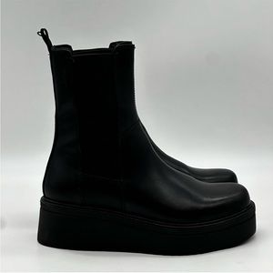 Vagabond Shoemakers Tara Chelsea Platform Boots. Size 8
